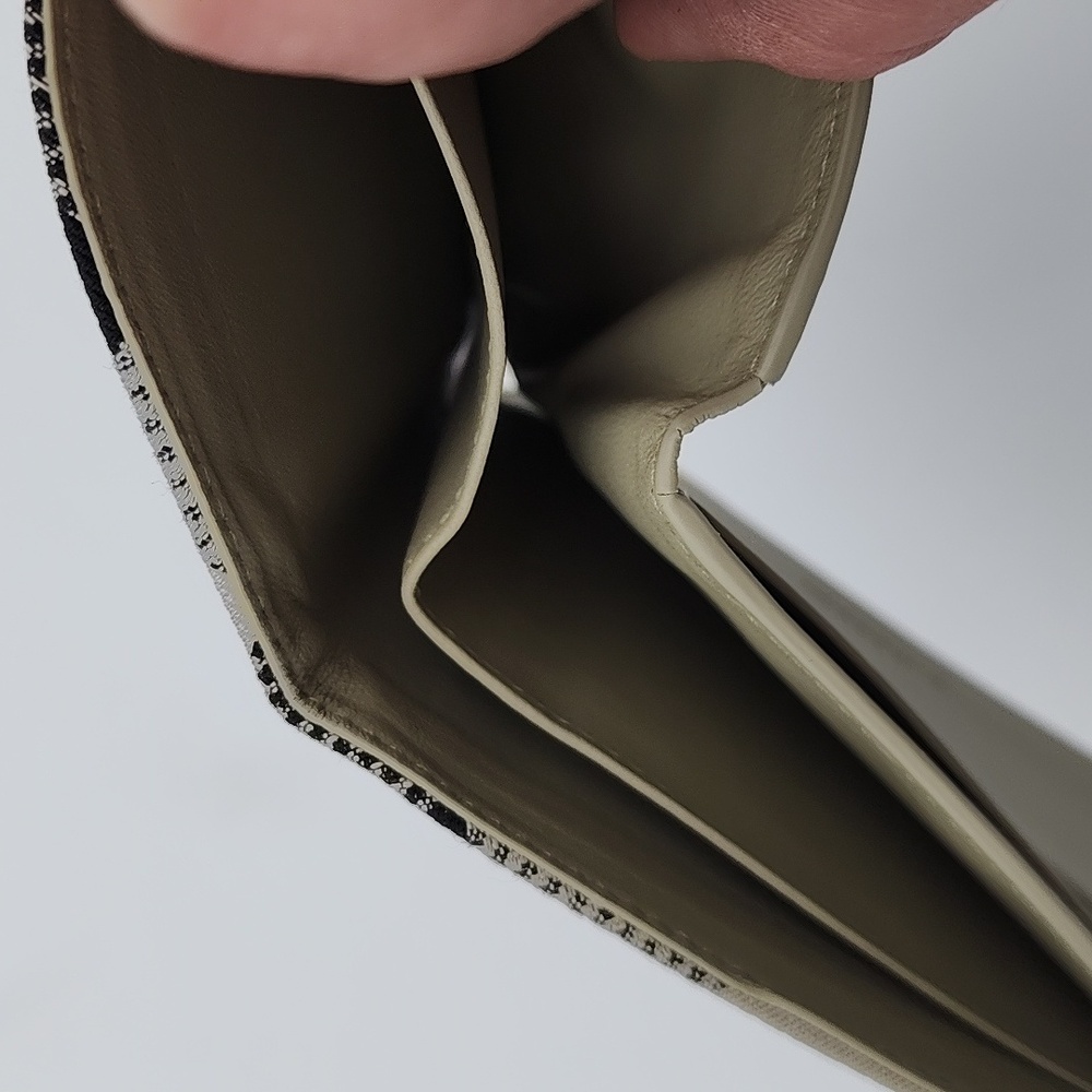 BurberryCheck Bifold Wallet - Picture 4 of 6